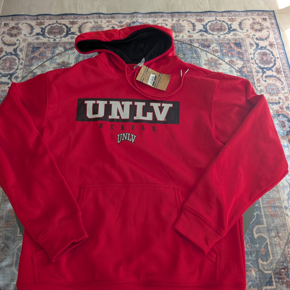 Rivalry Threads Red UNLV Rebels Hoodie - Picture 12 of 13
